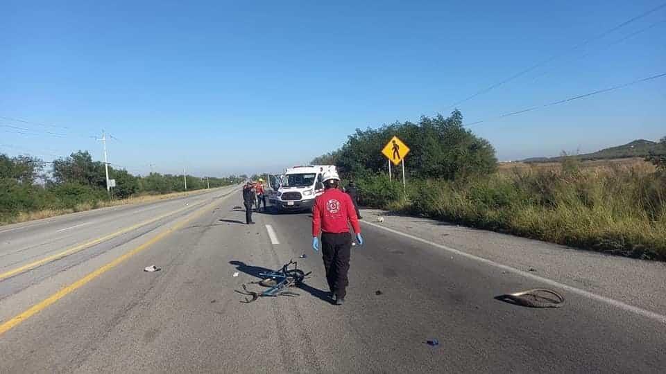 Atropella y mata a ciclista