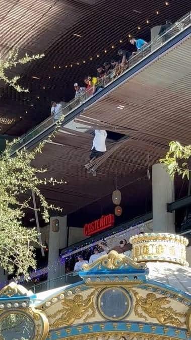 Se lesiona tras caer de tercer piso