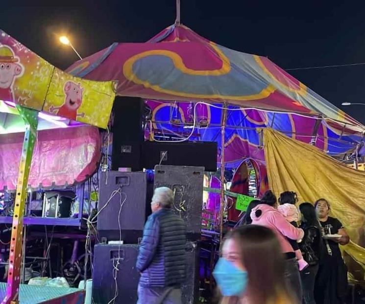 Descarrila remolino en feria de Buenavista