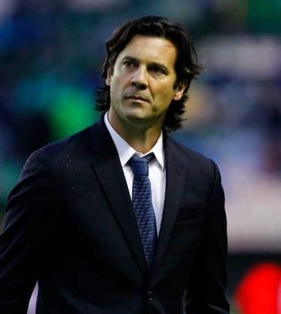 Espera Solari un extremo y un central como refuerzos