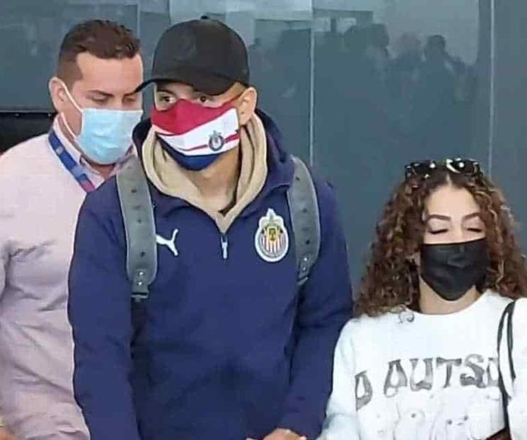 Roberto Alvarado, feliz de llegar a Chivas