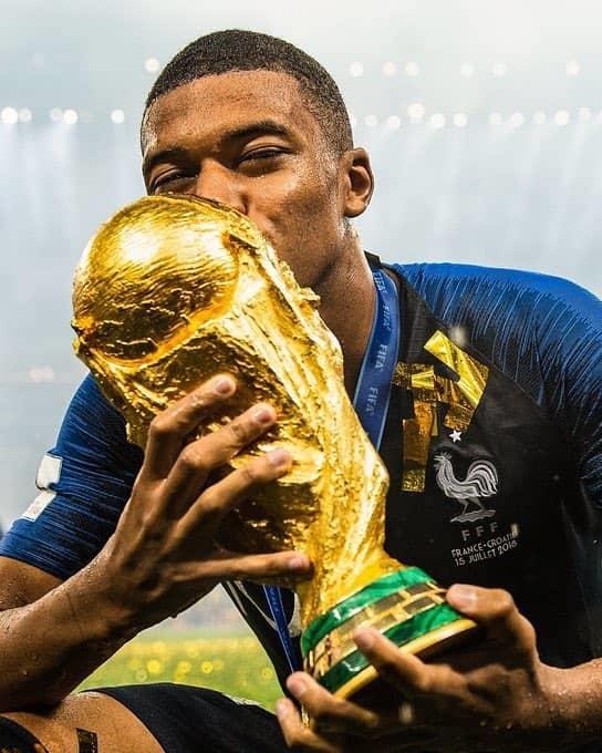 En contra Mbappé del Mundial Bianual