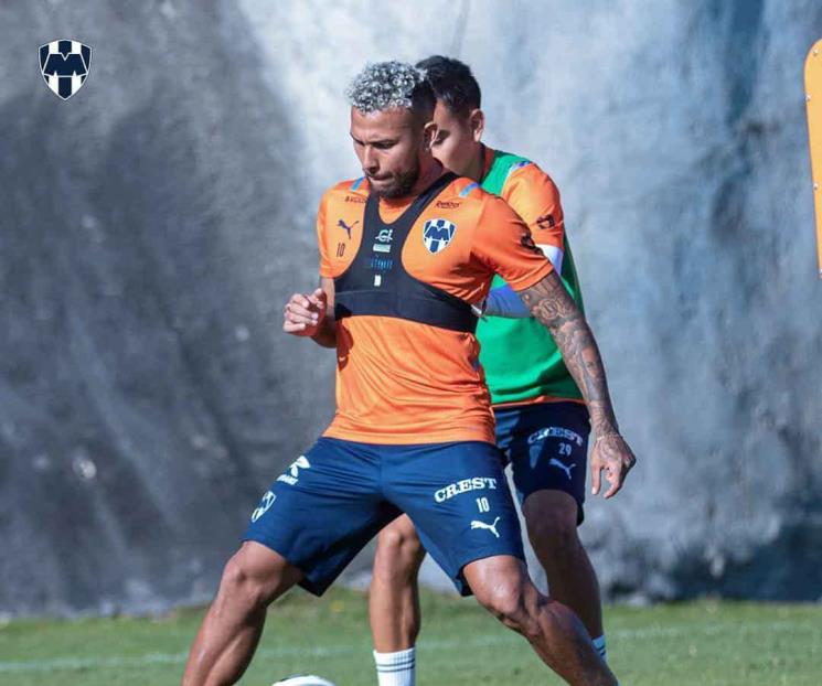 Mucho futbol en la práctica rayada