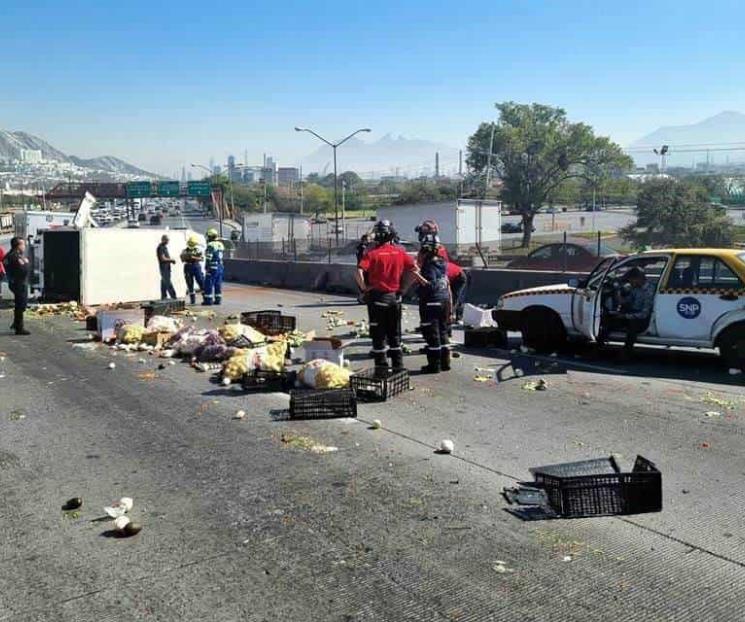 Vuelca y tira toda la fruta