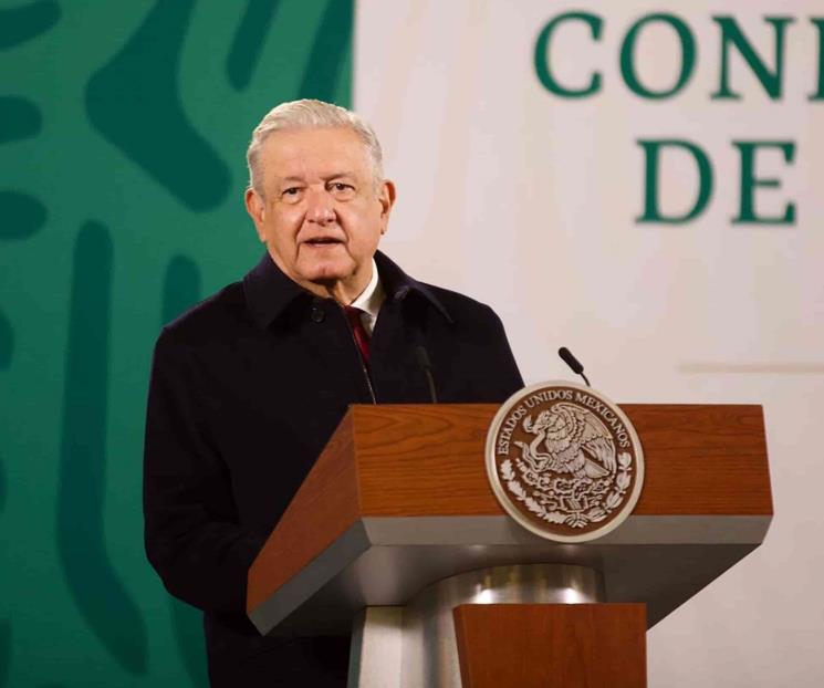AMLO califica 2021 como positivo pese a pandemia