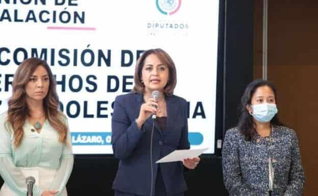 Busca frenar sobrerregulación de escuelas privadas