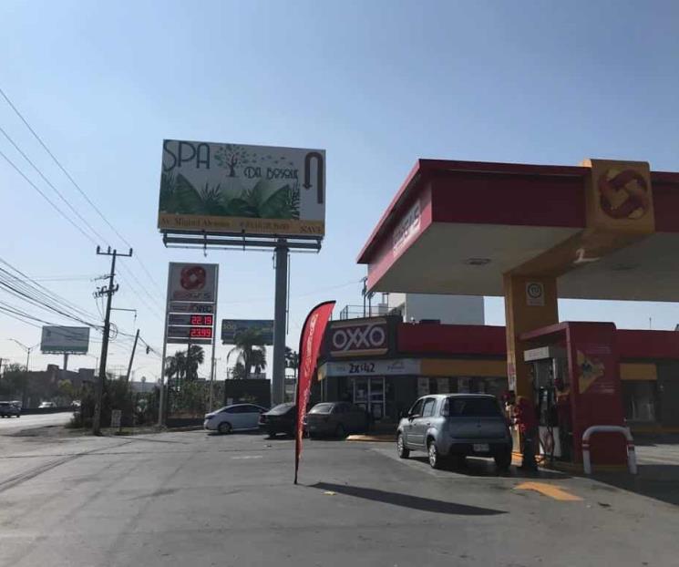 Cuestionan regios el alto precio de la gasolina Cuestionan regios el alto precio de la gasolina