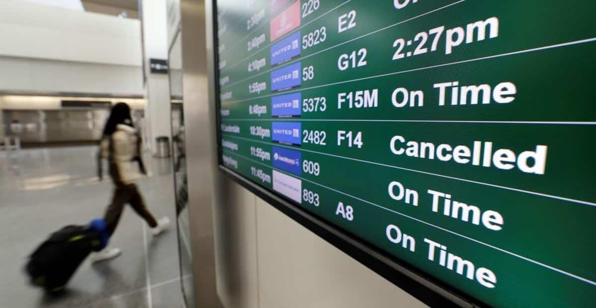 Aumenta cancelación de vuelos en EU por ómicron Aumenta cancelación de vuelos en EU por ómicron