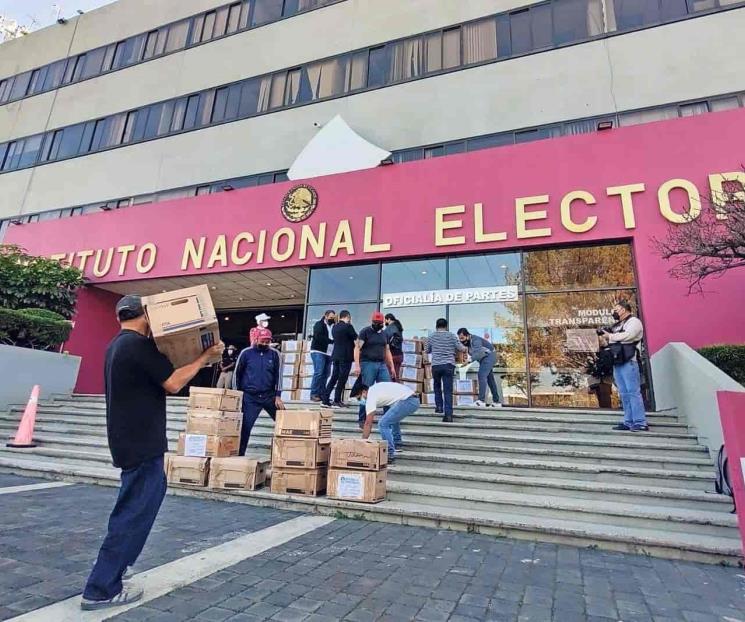 Abre posibilidad de que SHCP otorgue recursos a INE