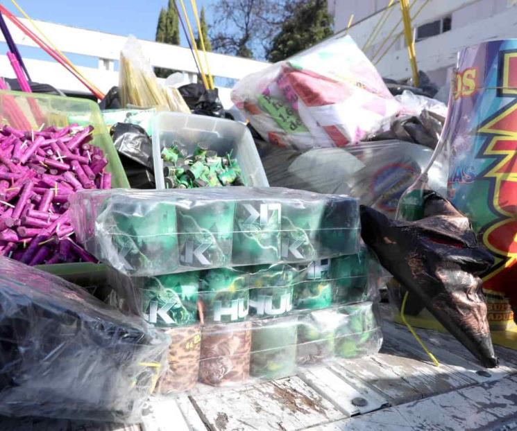 Aseguran en SN 500 kilos de pirotecnia