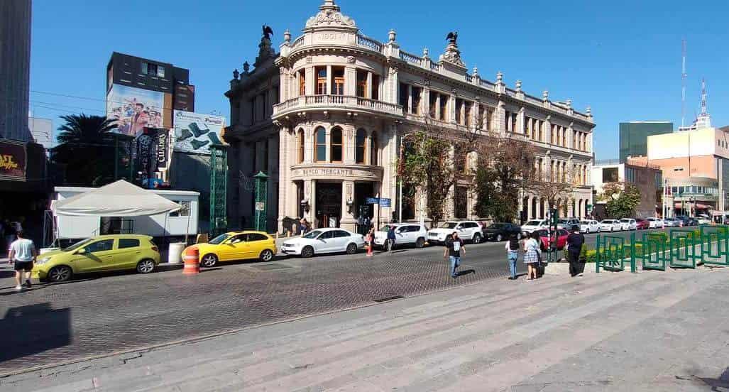 Despiden el año en Drive Thru Covid-19