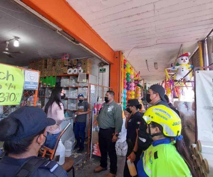 Decomisan pirotecnia en Santa Catarina