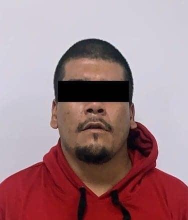 Arrestan a presunto plagiario