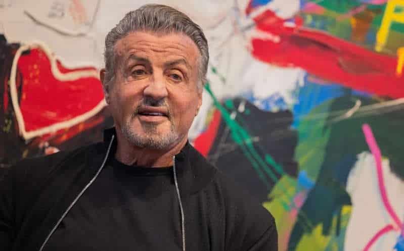 Stallone expone su poca conocida faceta como pintor