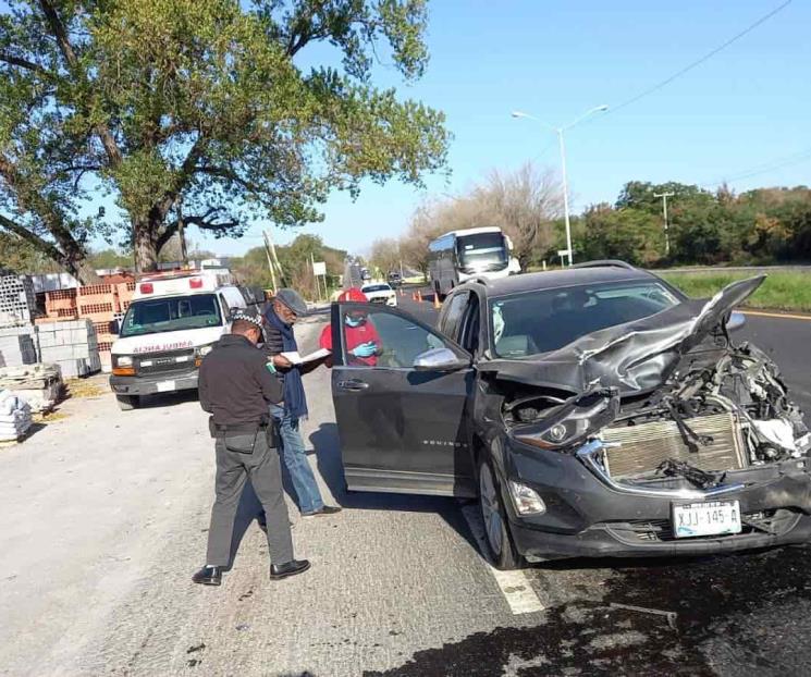 Automovilista sufre accidente en Carretera Nacional