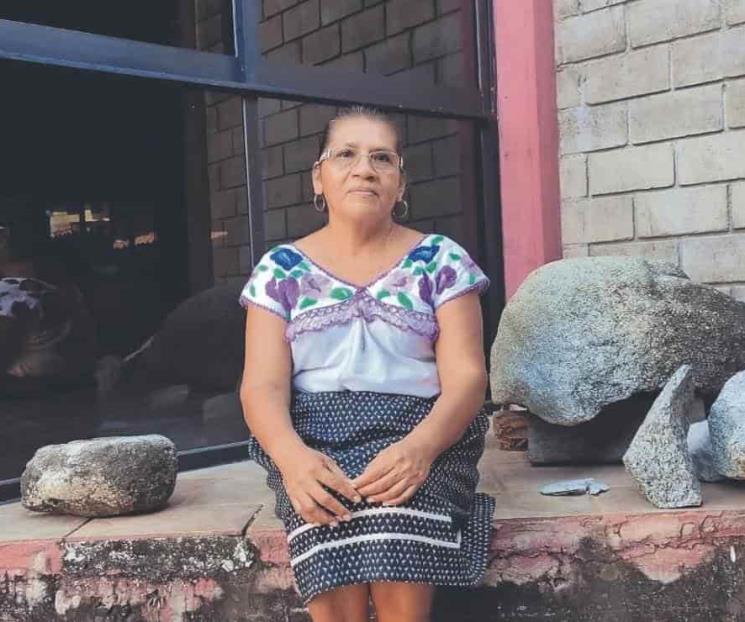 Mujeres de Tututepec se resisten a dejar morir el saan savi