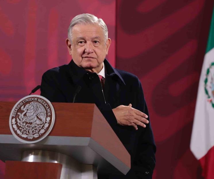 AMLO desea a Gatell pronta recuperación