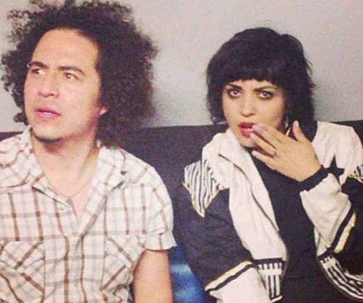 Llora Mon Laferte la muerte de su amigo César Ceja