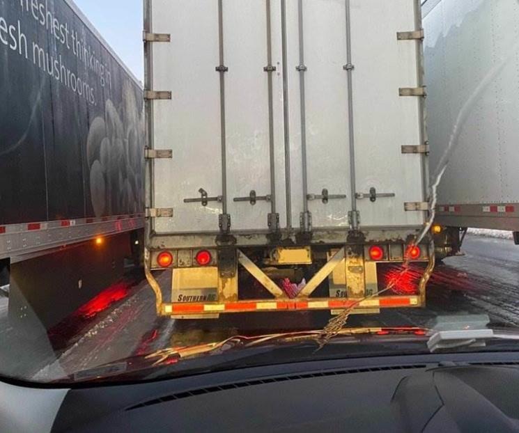 Senador de EU queda varado 27 horas en autopista por nevadas