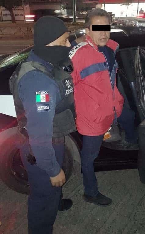 Cae con vehículo robado