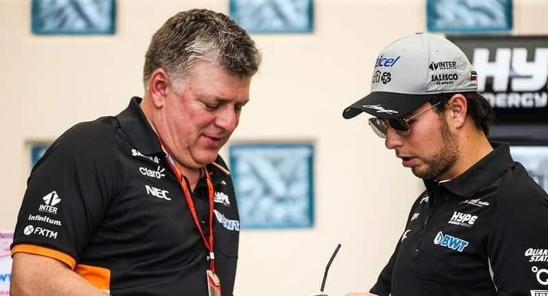 Cesa Aston Martin a ex jefe de Checo Pérez