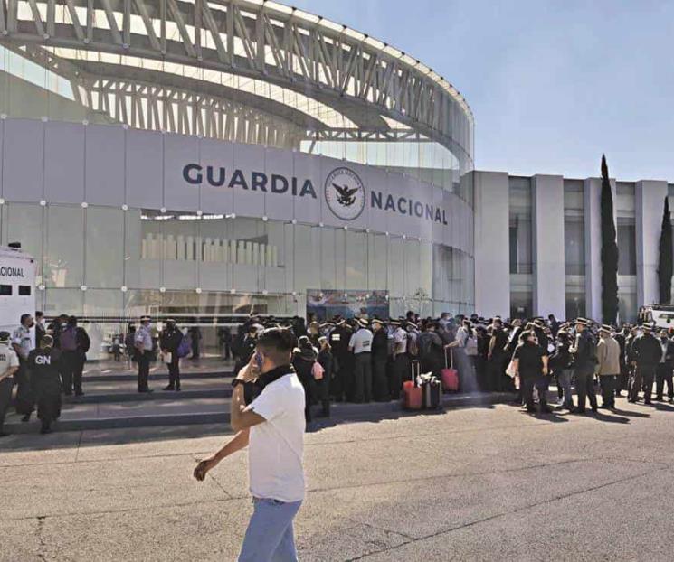 Increpan a mando agentes relevados de la GN