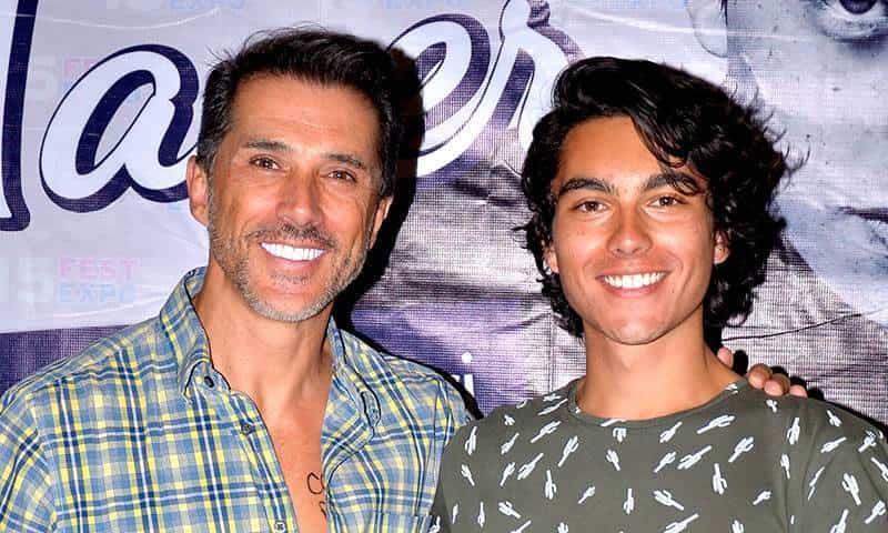 Sergio Mayer reacciona a escenas de sexo de su hijo