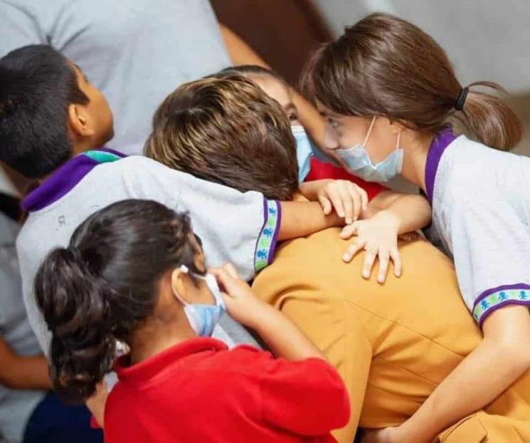 Resalta Mariana avance en adopción de niños DIF