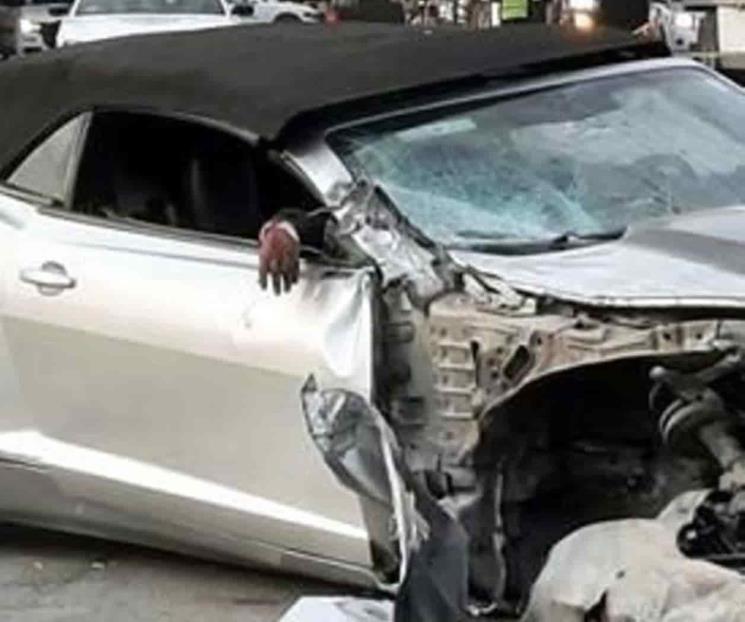 Muere conductor al estrellarse contra muro en Apodaca