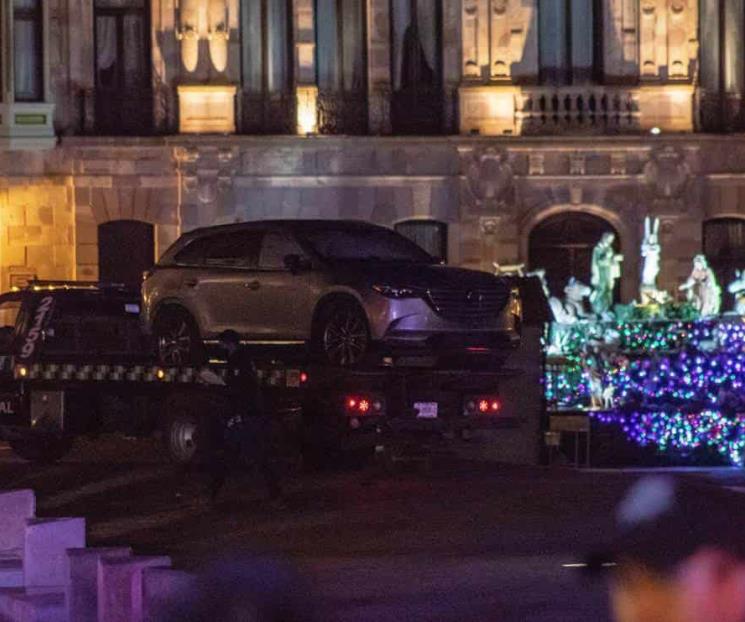 Identifican cuerpos abandonados frente a Palacio