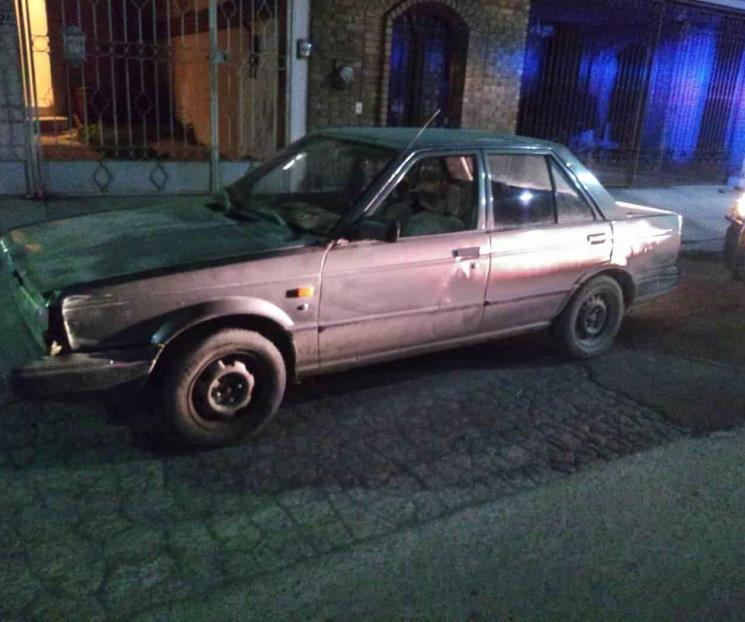 Detienen a tres con vehículos con reporte de robo