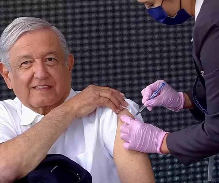 AMLO tiene tres dosis de vacuna