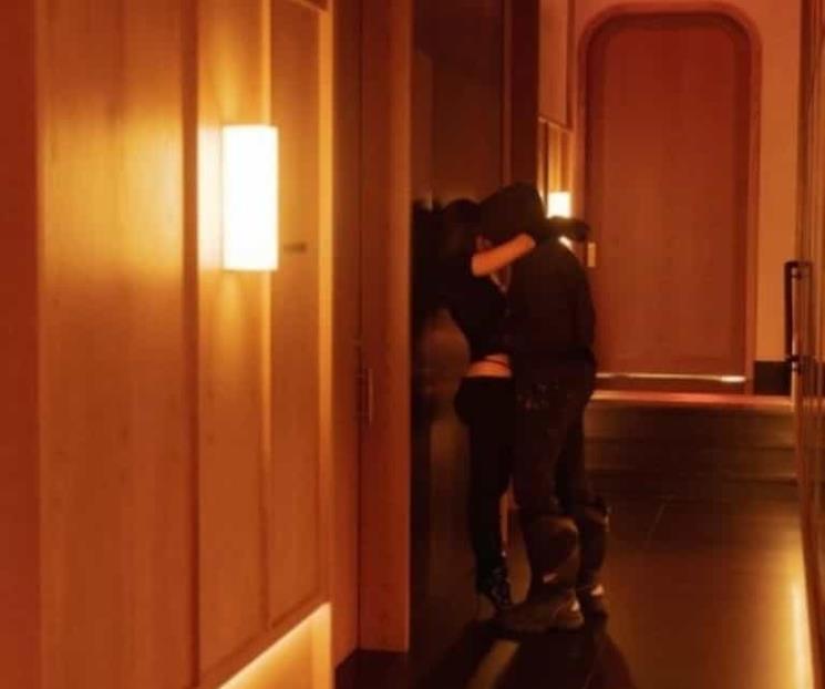 Kanye hace espectacular regalo a Julia Fox