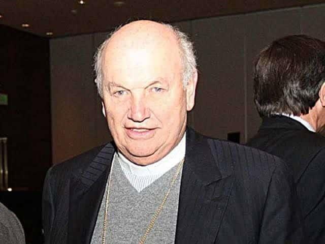 Intuban a Onésimo Cepeda