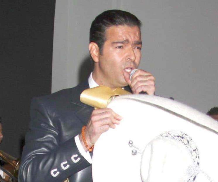 Podría Montero dar vida a Vicente Fernández Podría Montero dar vida a Vicente Fernández