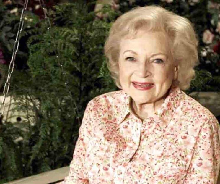 Sufrió Betty White un derrame cerebral