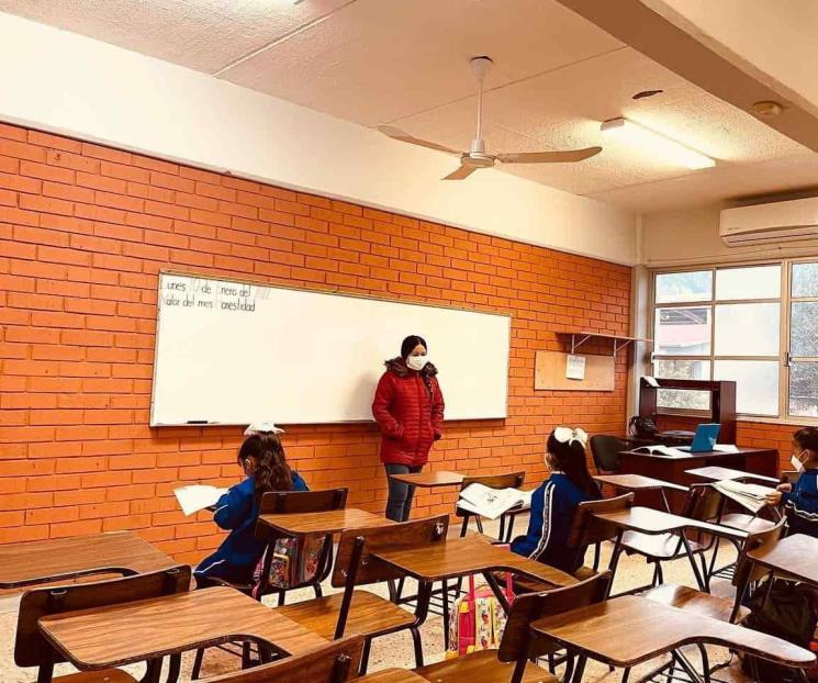 Acuden sólo 104 mil alumnos a clases presenciales