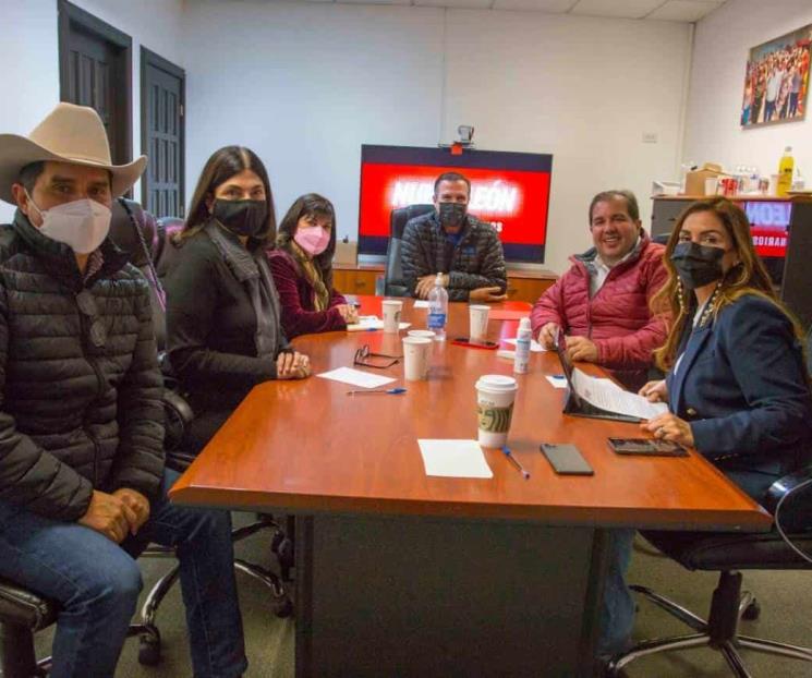 Se reúnen Diputados del PRI de cara a la próxima Legislatura Se reúnen Diputados del PRI de cara a la próxima Legislatura