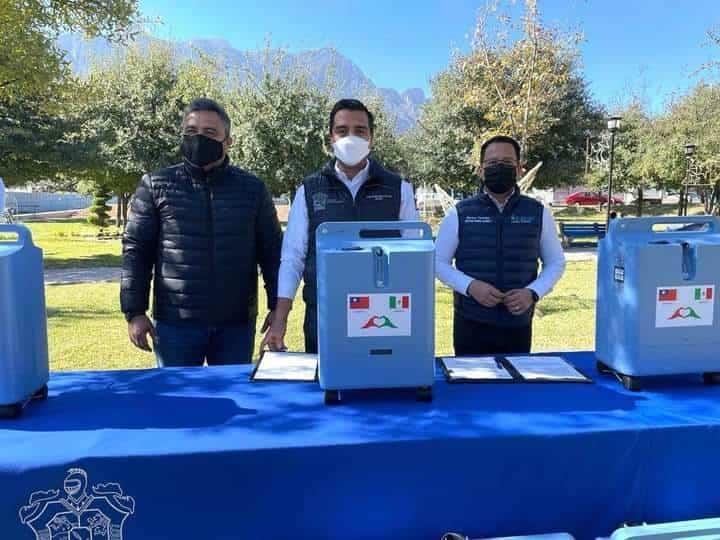 Demanda Héctor Castillo acelerar comercialización de vacunas