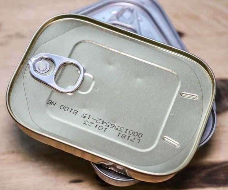 Por estas razones no debemos comer alimentos enlatados