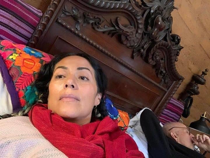 Lila Downs informa que dio positivo a covid-19
