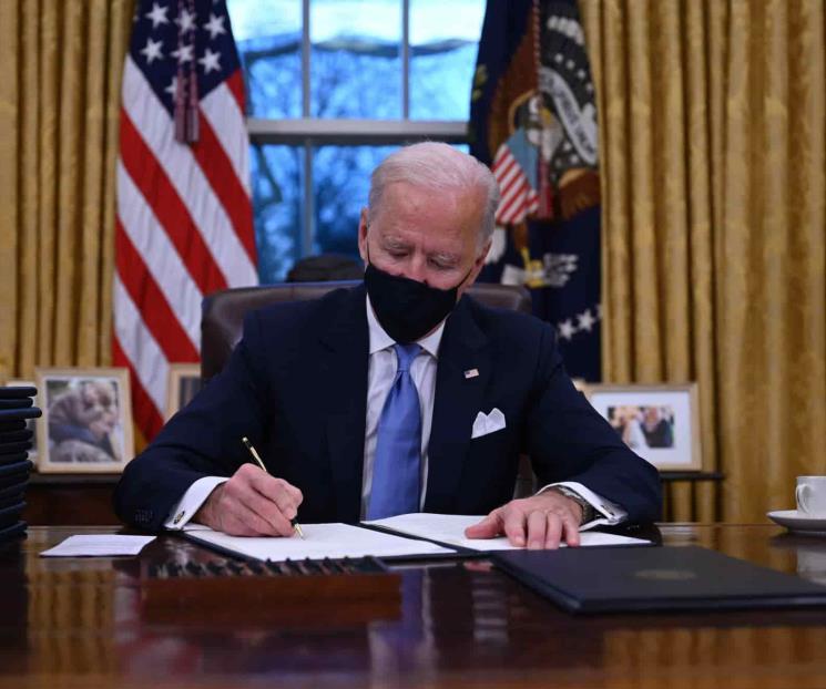 El mal día de Biden, entre reveses sanitario y electoral