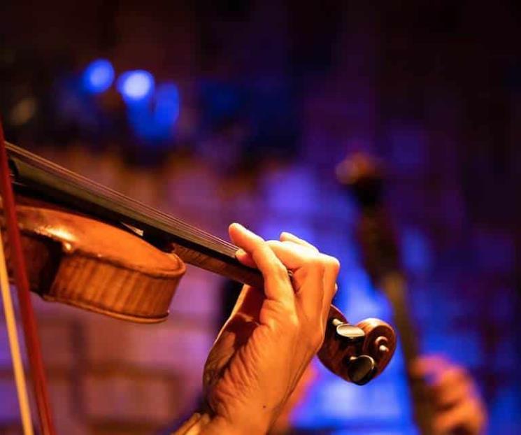 Quetzal Guerrero, un violín que tiene voz