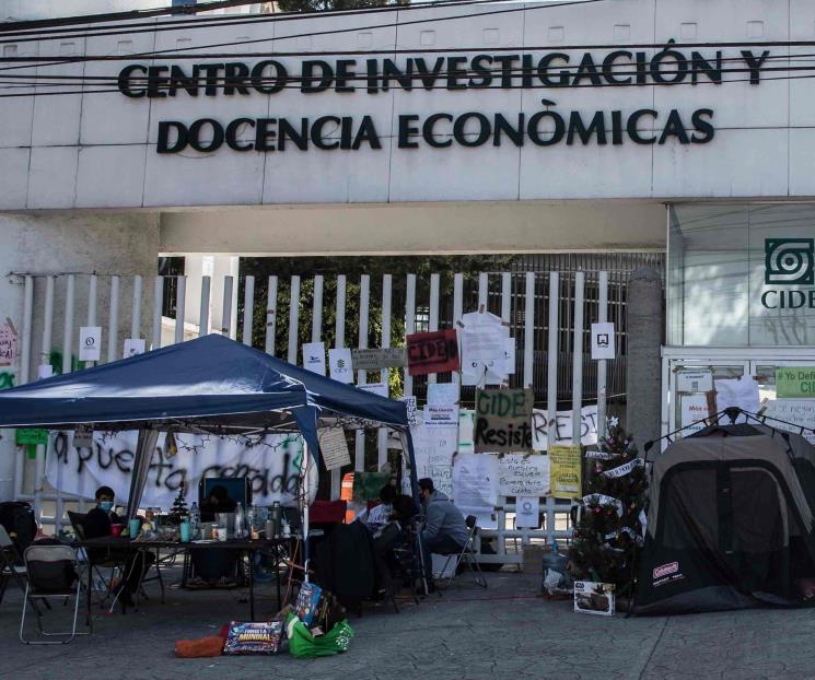 Entregan estudiantes instalaciones del CIDE Entregan estudiantes instalaciones del CIDE