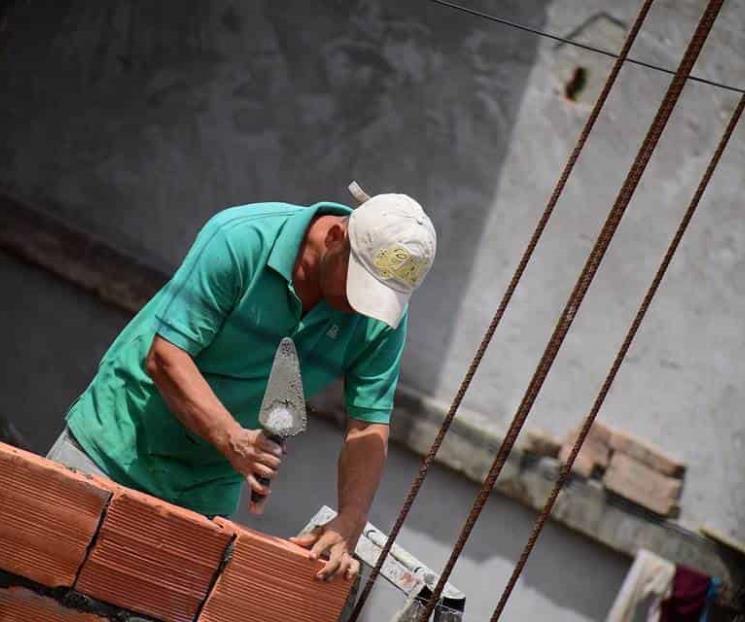 Uno de cada 5 dólares de remesas es de albañiles mexicanos