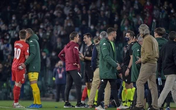 Agreden a jugador y suspenden clásico andaluz