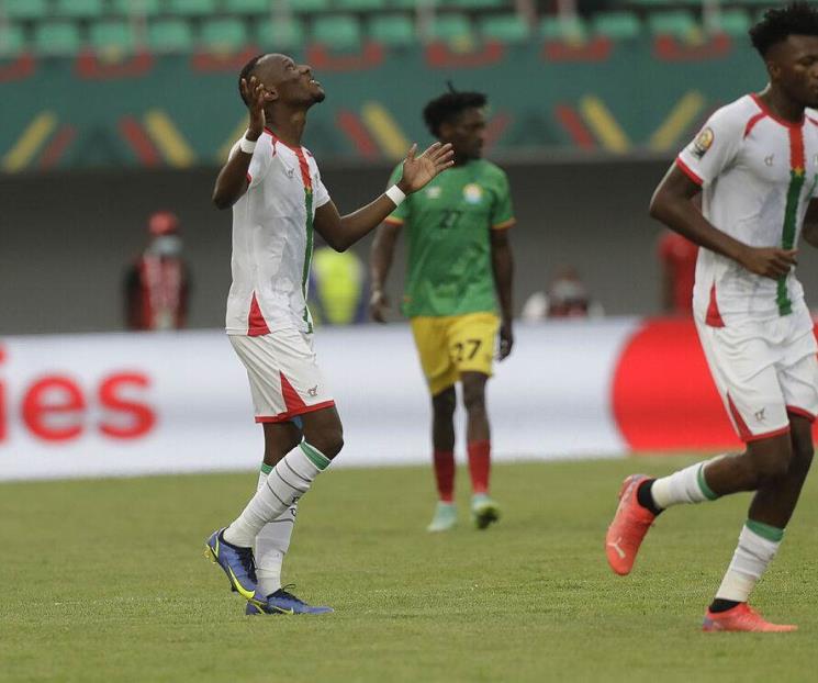 Pasan Camerún y Burkina Faso a Octavos de Copa Africana