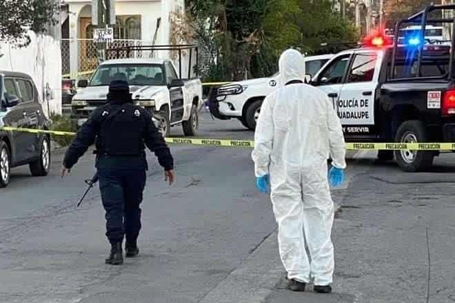 Encuentran cuerpo envuelto en plástico en Guadalupe