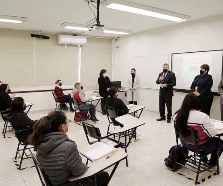 Regresan a las aulas 100 mil alumnos de la UANL