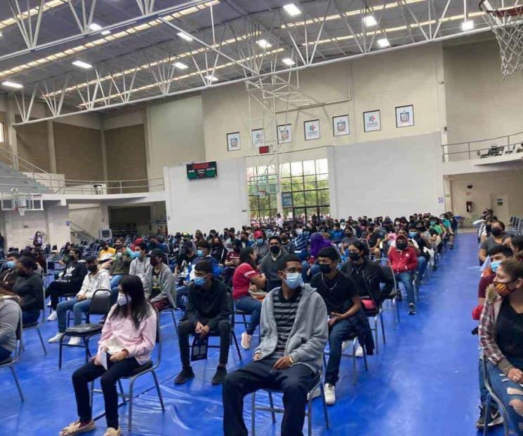 Anuncian 3a. dosis para adultos de 40-59 en 12 municipios
